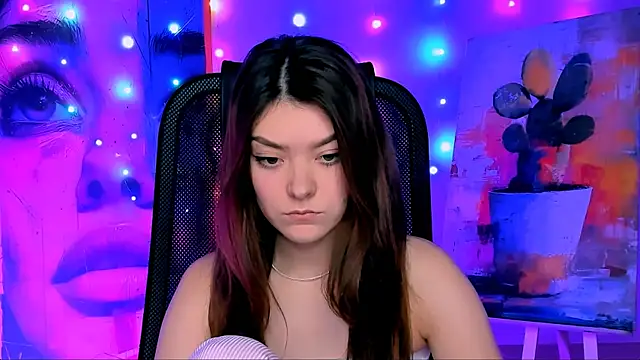 AnaSteisher online show from 12-17-25, 03:51