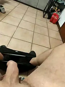 Italianstyle79 online show from 11-17-25, 05:08