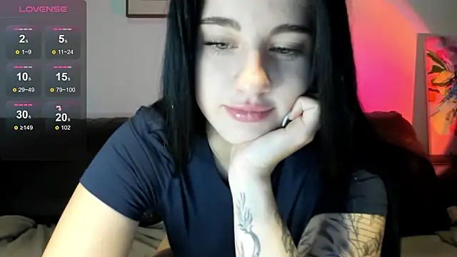 LexiSinnn online show from 11-22-25, 10:36