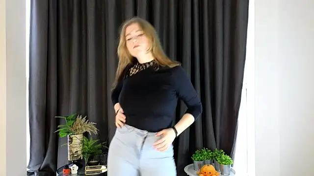 Snapshot of NightSaffron chatting on 12-01-25, 07:46 NightSaffron online show from 12-01-25, 07:46