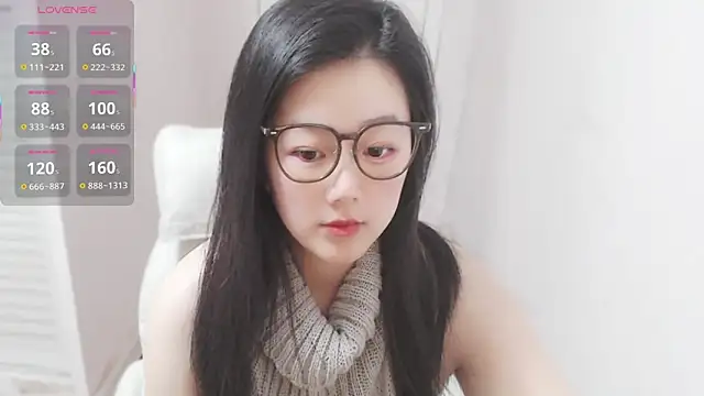 Snapshot of Gogo-798 chatting on 02-04-26, 10:15 Gogo-798 online show from 02-04-26, 10:15