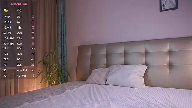 MayaHjelm online show from 11-10-25, 04:55