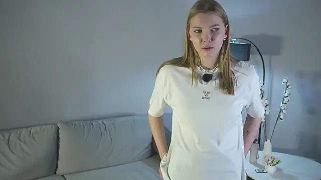 EviaCocola online show from 10-17-25, 11:35