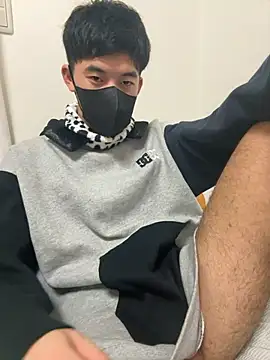 Snapshot of yuu_72 chatting on 10-26-25, 01:39 yuu 72 online show from 10-26-25, 01:39