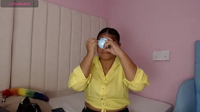 Snapshot of miel_alisha chatting on 11-29-25, 12:52 miel alisha online show from 11-29-25, 12:52