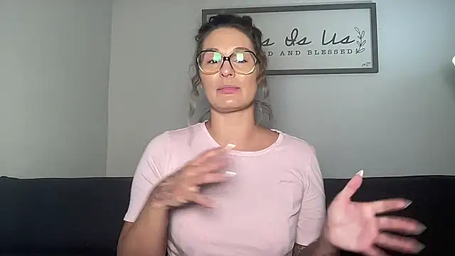 Mandyrheaa online show from 11-06-25, 06:09