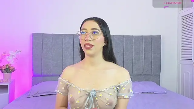 GabbieHill online show from 10-27-25, 07:40