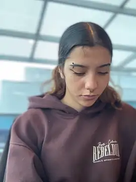 MiaaCute- online show from 10-27-25, 09:19