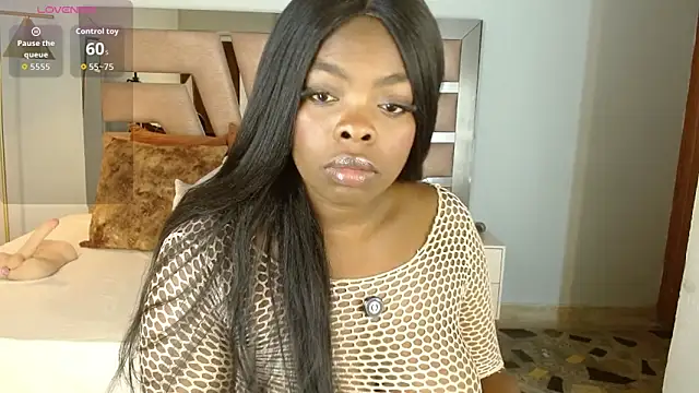 Maiacharris  online show from 10-27-25, 07:40