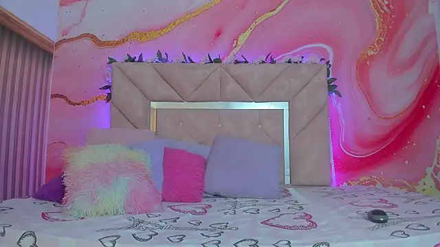 Snapshot of mia__blaze__ chatting on 10-25-25, 03:25 mia blaze online show from 10-25-25, 03:25