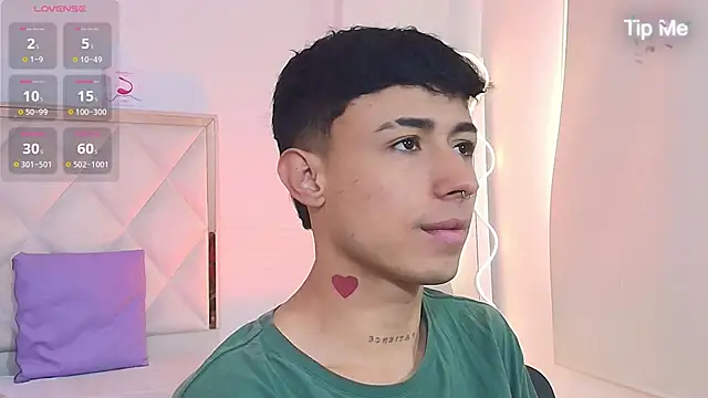 AZIEL TAY online show from 10-23-25, 11:31