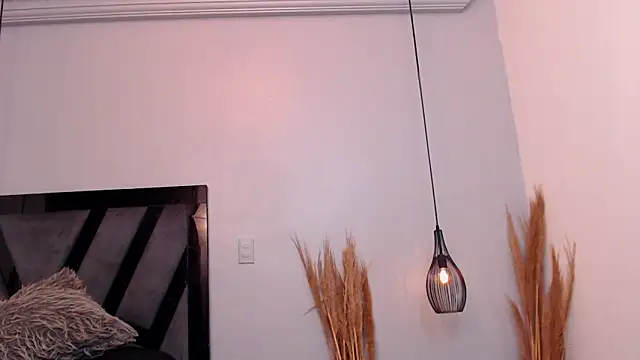 Snapshot of Amelia_Brixton chatting on 10-24-25, 05:59 Amelia Brixton online show from 10-24-25, 05:59