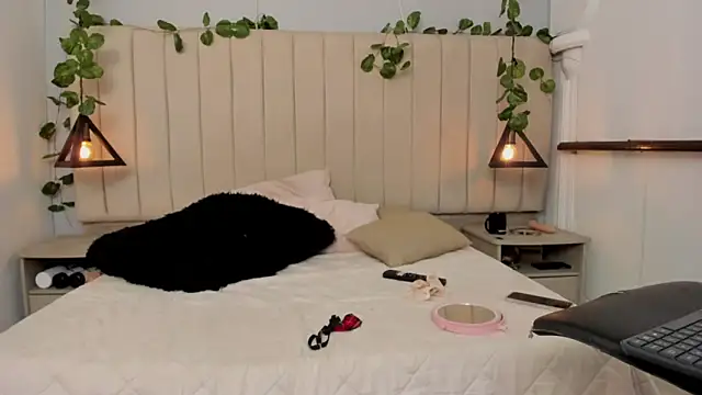 Snapshot of Amelia_Brixton chatting on 11-30-25, 04:22 Amelia Brixton online show from 11-30-25, 04:22