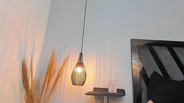 Amelia Brixton online show from 02-17-26, 05:15