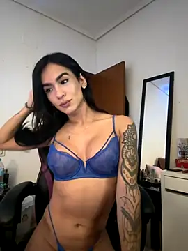Snapshot of TellmeCatt chatting on 10-22-25, 01:06 TellmeCatt online show from 10-22-25, 01:06