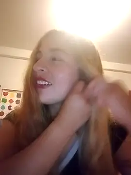 Snapshot of Lana_pohenix chatting on 11-04-25, 02:43 Lana pohenix online show from 11-04-25, 02:43