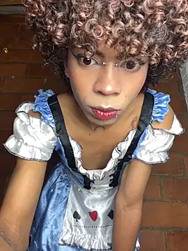 Snapshot of Juliethaaa_1 chatting on 10-19-25, 04:35 Juliethaaa 1 online show from 10-19-25, 04:35