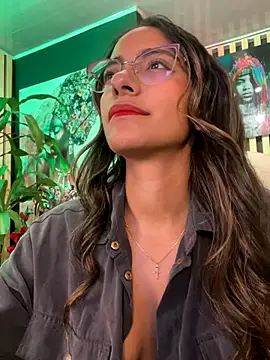 Snapshot of elegant__rouse chatting on 11-30-25, 10:14 elegant rouse online show from 11-30-25, 10:14