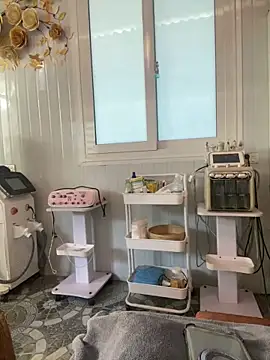 Snapshot of Phale2x chatting on 11-25-25, 01:16 Phale2x online show from 11-25-25, 01:16