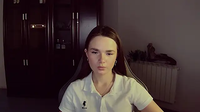 Snapshot of May_Bloom chatting on 11-14-25, 12:26 May Bloom online show from 11-14-25, 12:26