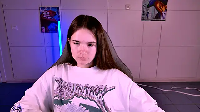 Snapshot of May_Bloom chatting on 11-26-25, 01:12 May Bloom online show from 11-26-25, 01:12