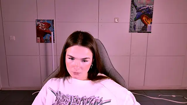 Snapshot of May_Bloom chatting on 11-27-25, 05:15 May Bloom online show from 11-27-25, 05:15