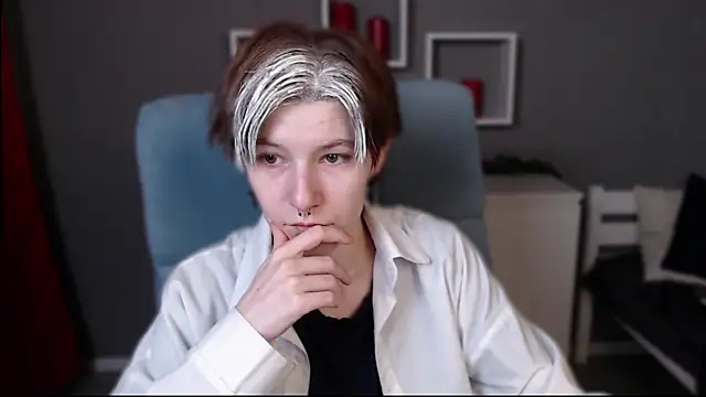 guitarandangell online show from 11-17-25, 04:07