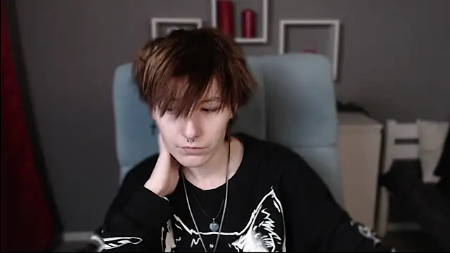 guitarandangell online show from 11-19-25, 04:56