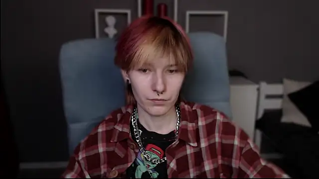 guitarandangell online show from 04-09-26, 05:18