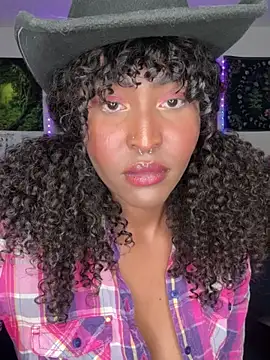 DaisyMynx online show from 10-29-25, 03:09