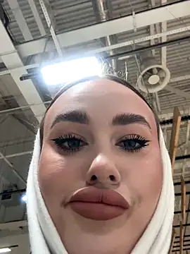 KiraSunshine online show from 11-21-25, 04:00