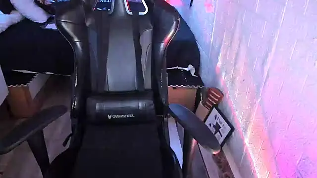 MartesBratty online show from 04-28-26, 09:31