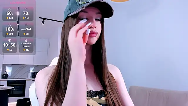 Snapshot of khloeforever chatting on 01-19-26, 05:11 khloeforever online show from 01-19-26, 05:11