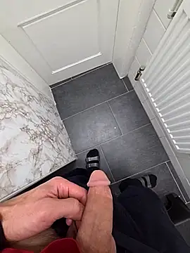 16enes16 online show from 10-19-25, 11:44