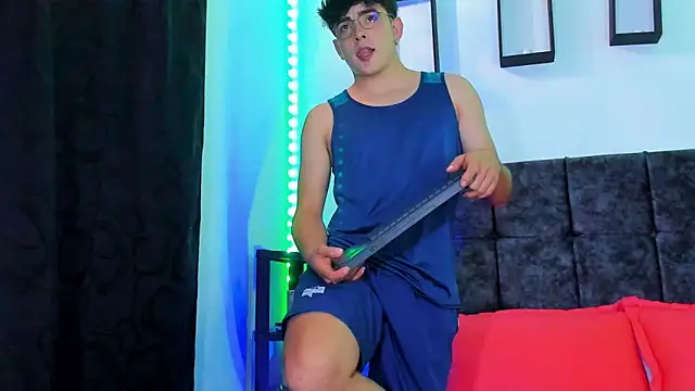 Theo Noxxx online show from 11-08-25, 06:40