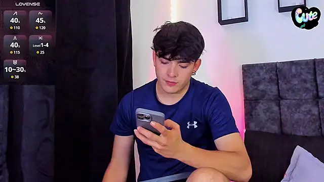 Theo Noxxx online show from 11-22-25, 06:51