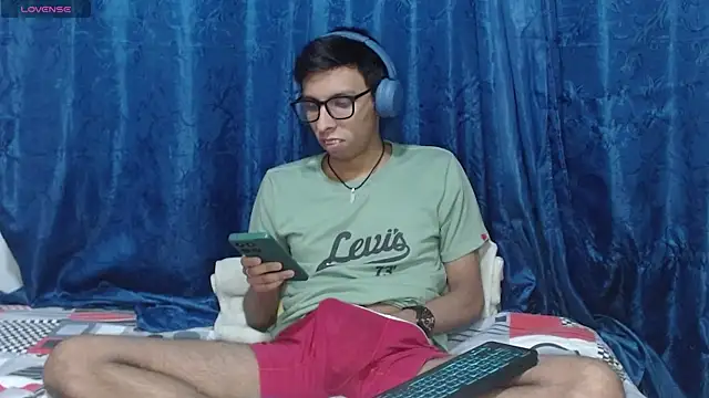 DavTwink3100 online show from 04-04-26, 01:48