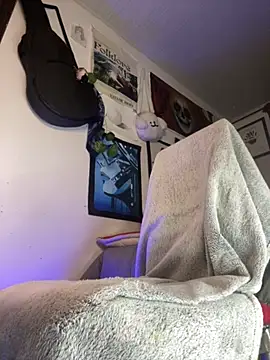 Snapshot of lukaOnline_ chatting on 11-20-25, 05:07 lukaOnline online show from 11-20-25, 05:07