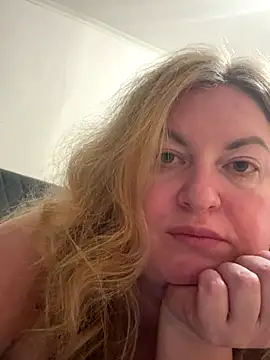 Amelia-Diamond online show from 11-23-25, 11:37