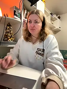 Amelia-Diamond online show from 12-05-25, 07:06