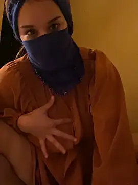 Snapshot of SaraChouchou chatting on 11-07-25, 10:32 SaraChouchou online show from 11-07-25, 10:32