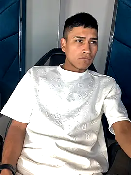 Emiliano Reyes online show from 11-22-25, 03:05