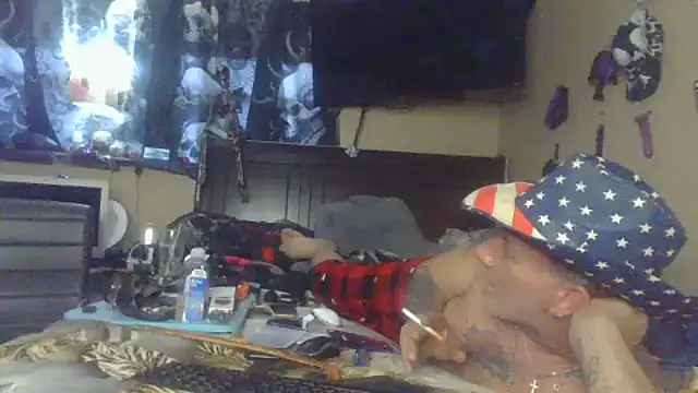 Snapshot of bigdaddyrooster chatting on 01-07-26, 10:34 bigdaddyrooster online show from 01-07-26, 10:34