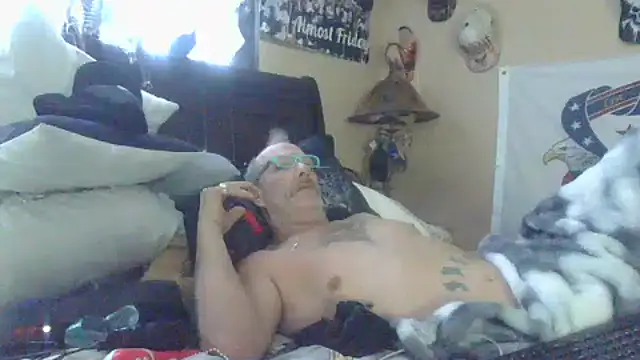 Snapshot of bigdaddyrooster chatting on 02-01-26, 04:27 bigdaddyrooster online show from 02-01-26, 04:27