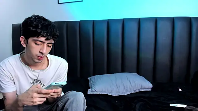 jennierrubyjane online show from 12-20-25, 10:06