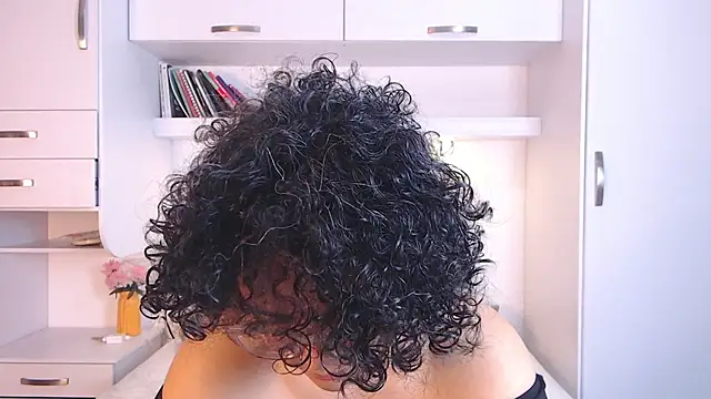 MartiRuis10 online show from 12-17-25, 07:53