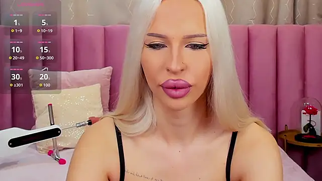 KailaCrystall online show from 11-17-25, 01:33