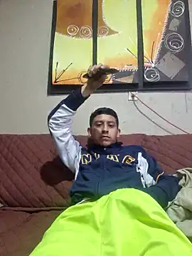 Snapshot of Pedropuente200 chatting on 02-06-26, 08:12 Pedropuente200 online show from 02-06-26, 08:12