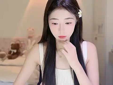 Onecutelittle online show from 10-24-25, 04:42