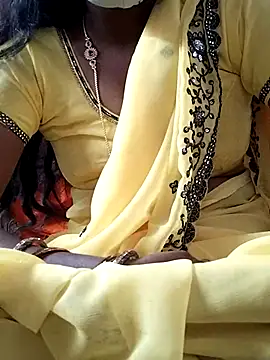 Snapshot of thanuja- chatting on 10-24-25, 08:55 thanuja- online show from 10-24-25, 08:55